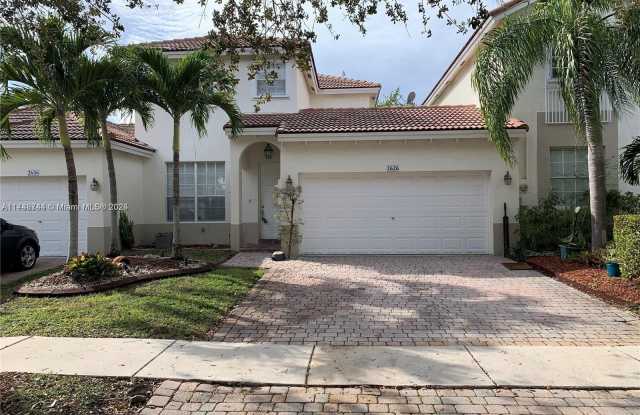 2626 SW 188th Ter photos photos