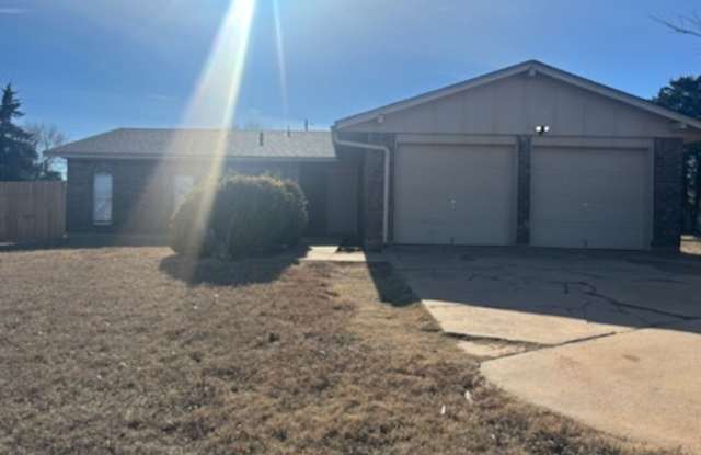 VERY NICE HOME IN THE RIDGECREST AREA. PETS NEGOTIABLE WITH OWNERS APPROVAL photos photos