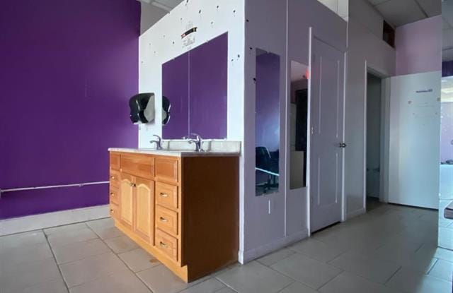 22900 HARPER Avenue Gallery 3