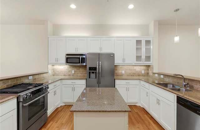 3320 Douglas Avenue - 3320 Douglas Avenue, Dallas, TX 75219