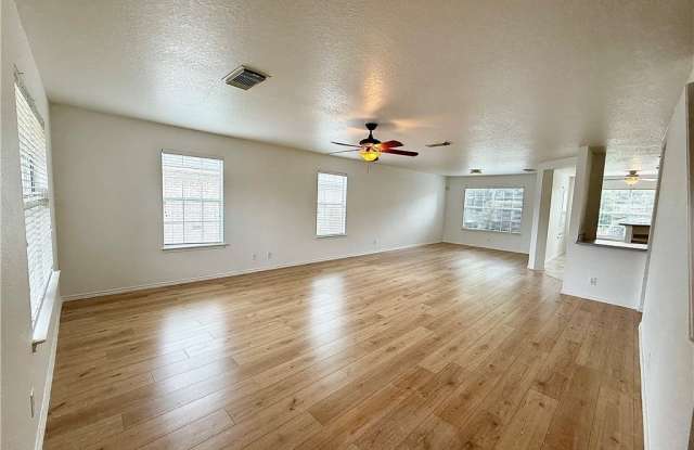2051 Club Crossing Gallery 4