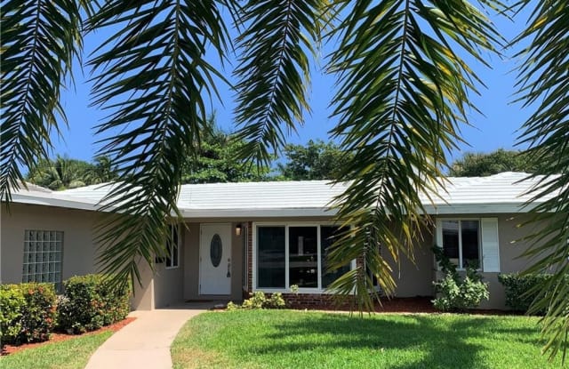 2780 NE 22 Ave - 2780 Northeast 22nd Avenue, Lighthouse Point, FL 33064