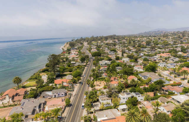 1506 Shoreline Drive Gallery 1