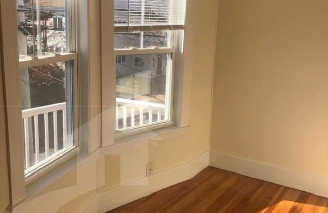 99 Capen St - 99 Capen Street, Medford, MA 02155