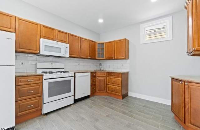 114 Littleton Ave photos photos