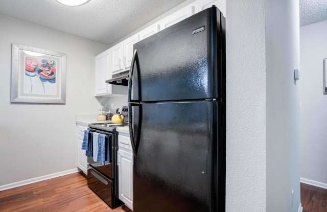 Coral Club Apartment Homes Gallery 3
