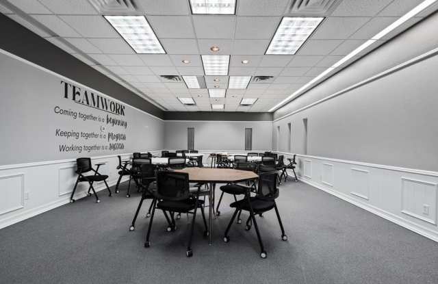 1128 S Grandview Gallery 2