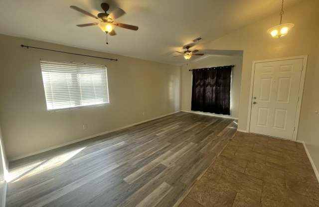24403 N Oasis Boulevard Gallery 2