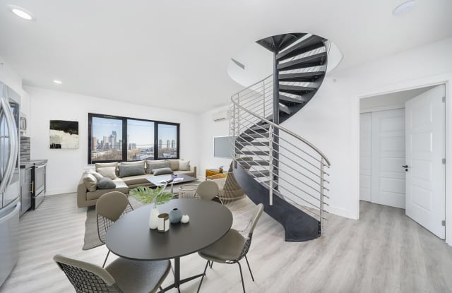 211 BALDWIN AVE - 211 Baldwin Ave, Jersey City, NJ 07306