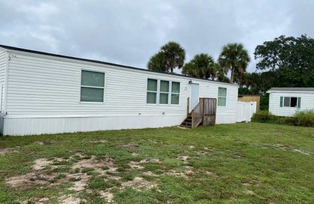 2944 Century Oaks Circle - 2944 Century Oaks Circle, Malabar, FL 32950