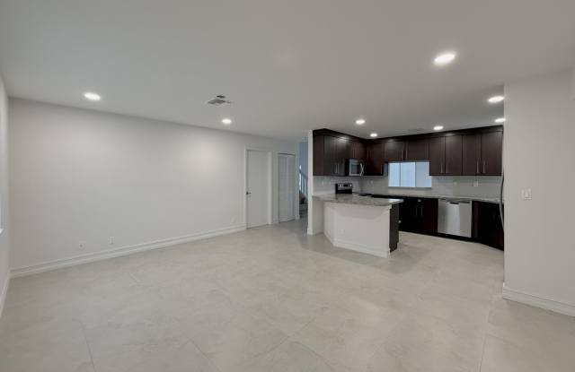 21440 Millbrook Court Gallery 3