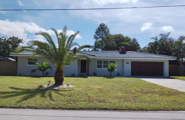 2754 Renatta Drive - 2754 Renatta Drive, Belleair Bluffs, FL 33770
