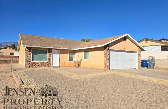 Affordable Three Bedroom Home in Washington photos photos