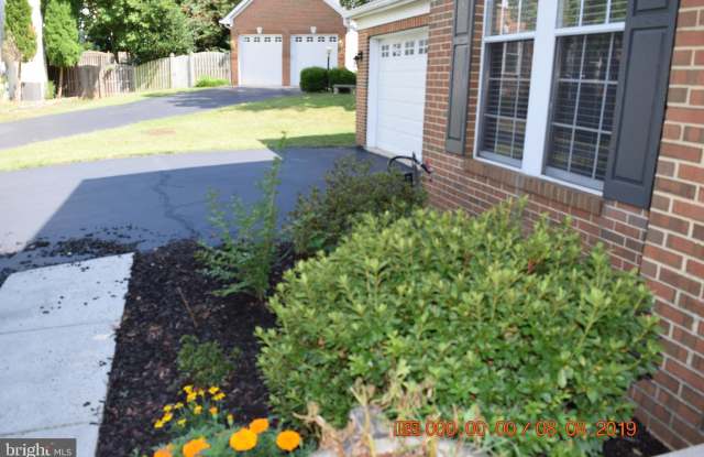 14355 MAPLE ROCK COURT Gallery 2
