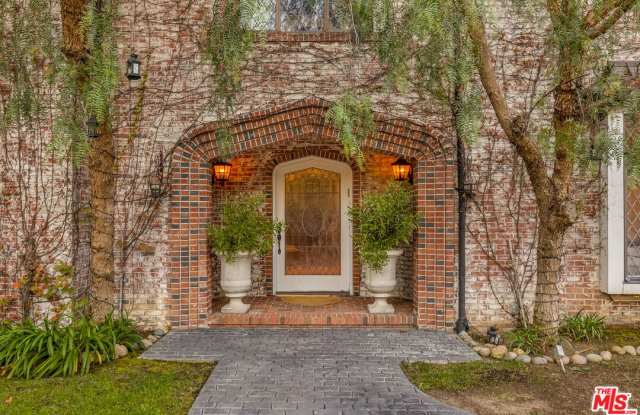 1215 BENEDICT CANYON DR Gallery 2