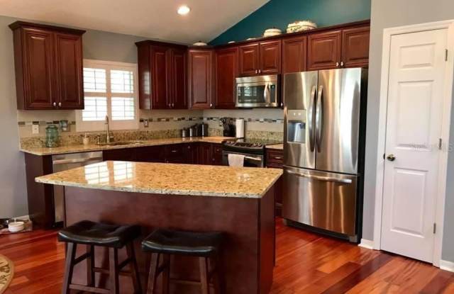 13418 SUNVALE PLACE Gallery 3