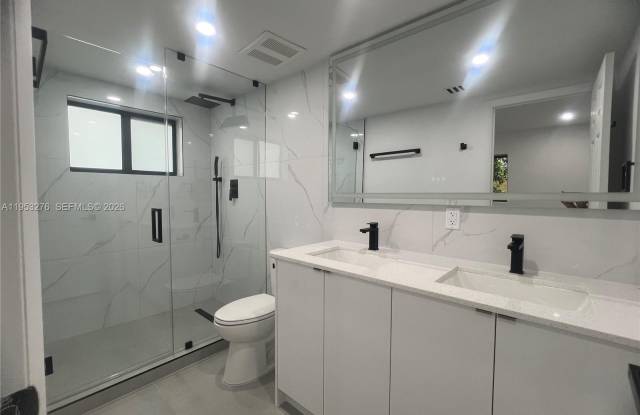 13380 NW 32nd Ave photos photos