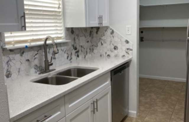 5001 Lamonte Ln 15 - 5001 Lamonte Lane, Houston, TX 77092