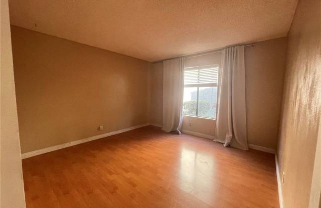 255 STREAMWOOD - 255 Streamwood, Irvine, CA 92620