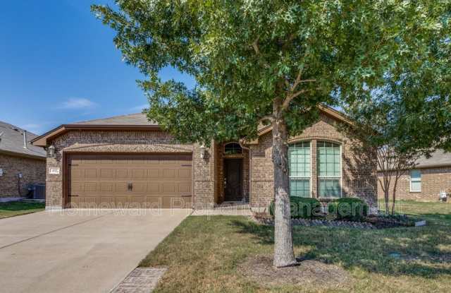 432 Brookhollow Lane - 432 Brookhollow Lane, Saginaw, TX 76131