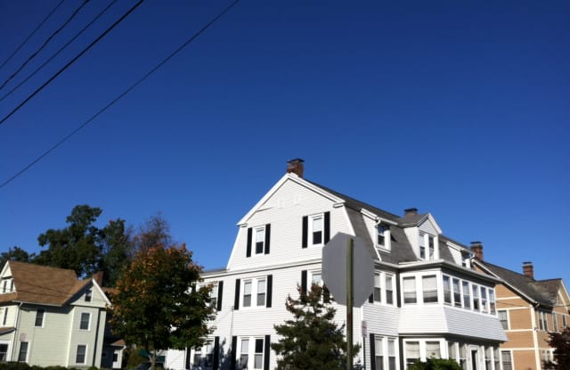 318 Springfield St - 318 Springfield Street, Chicopee, MA 01013
