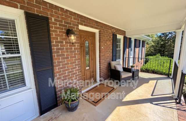 16 Farmington Trail Gallery 4