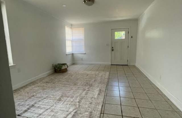 403 Waccamaw Avenue Gallery 4