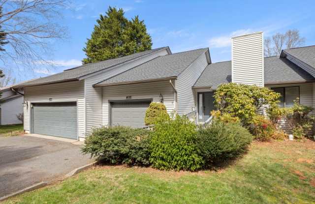 South Asheville Townhome - 410 Sweeten Way, Asheville, NC 28803