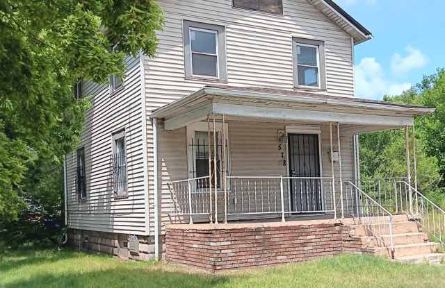 Spacious 3 Bedroom Split Level Home photos photos