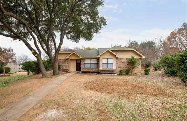 1741 Live Oak Court - 1741 Live Oak Court, Lewisville, TX 75067
