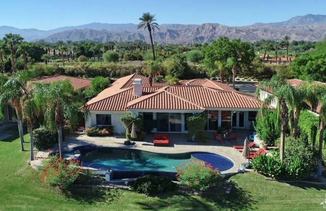 104 Loch Lomond Road - 104 Loch Lomond Road, Rancho Mirage, CA 92270
