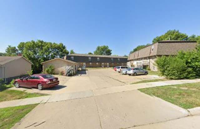 3 Bd Townhome Gallery 3
