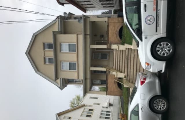 415 Berwick St - 415 Berwick Street, Essex County, NJ 07050