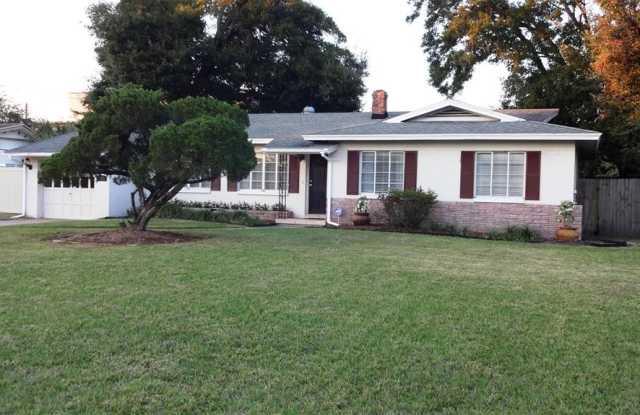 236 BLOSSOM LANE Gallery 2