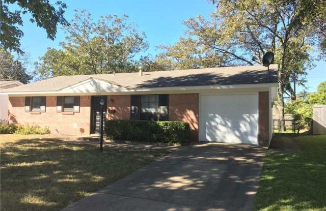 303 Island Drive - 303 Island Drive, Richardson, TX 75081