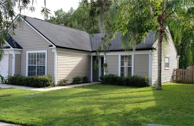 1035 MCCULLY - 1035 Mccully Court, Oviedo, FL 32765