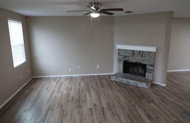 5105 Cliff Oaks Drive Gallery 4