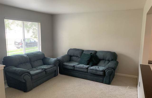 13738 Couwlier Gallery 3