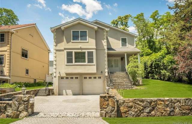 696 Ridgeway photos photos