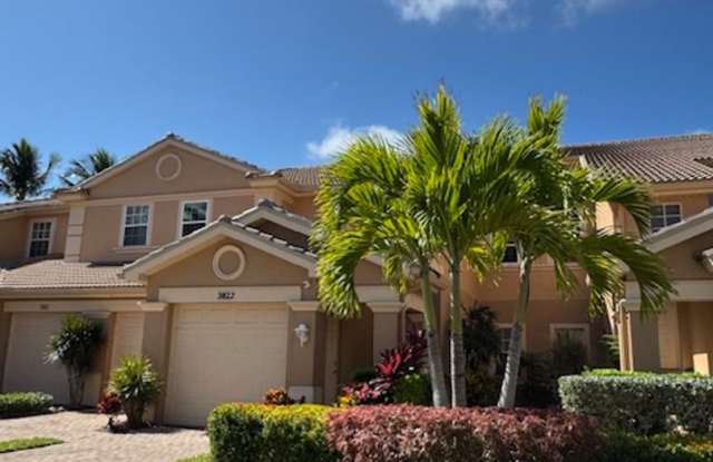 3 bedroom 2 bathroom Attached Villa In Reflection Lakes photos photos