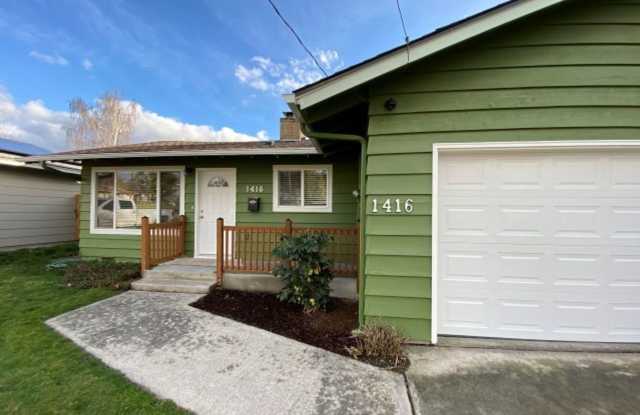 3 bedroom, 2 bath home in Medford! Gallery 1