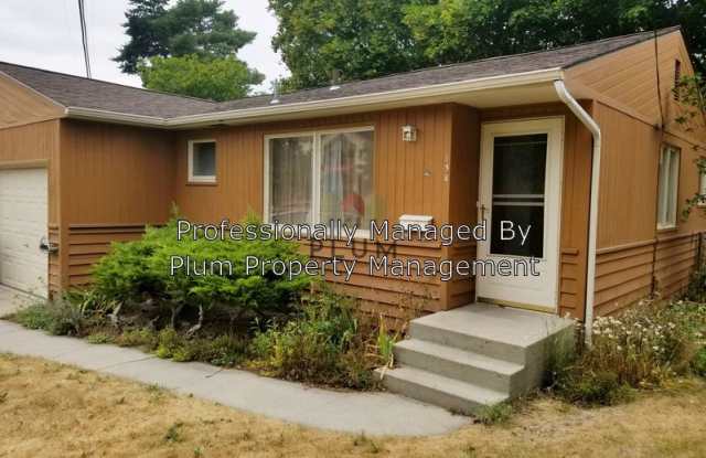 134 SW Higgins Ave. photos photos