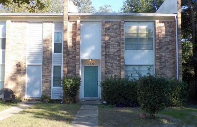 6322 Harvard Ct - 6322 Harvard Court, Ferry Pass, FL 32504