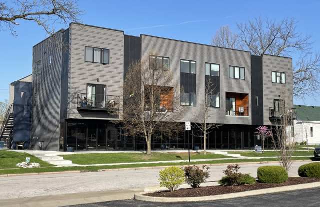 215 S Kansas St photos photos