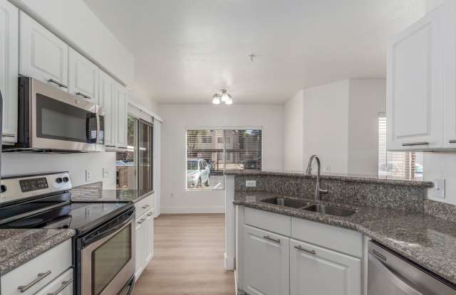 2 Bedroom 2 Bathroom Condo- Downtown Gilbert Gallery 4