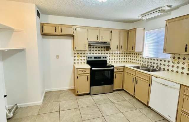 3 bed 2 bath - 1216 North Tasker Drive, Hobbs, NM 88240