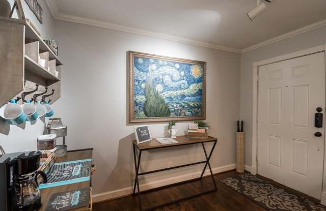 407 Brazos Street Gallery 2