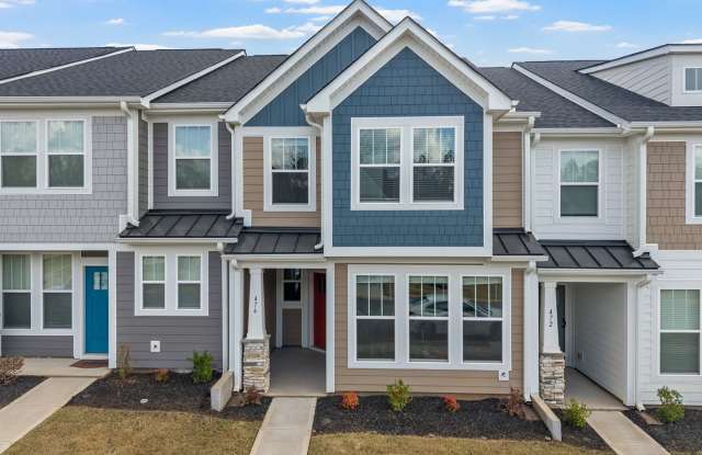 MODERN 3-BEDROOM 2 1/2 BATH - TOWNHOME | EASTSIDE SPARTANBURG Gallery 3