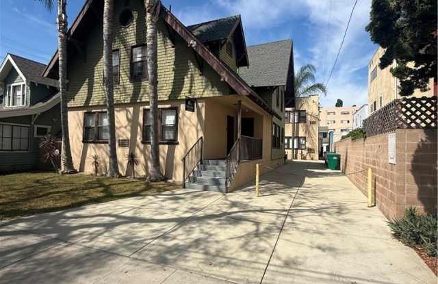 419 W 5th photos photos