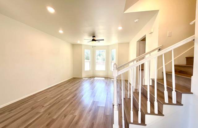MOVE IN SPECIAL!!!! Gorgeous 2 story home in Granite Shoals**ONE MONTH FREE AFTER MOVE IN*** Gallery 3